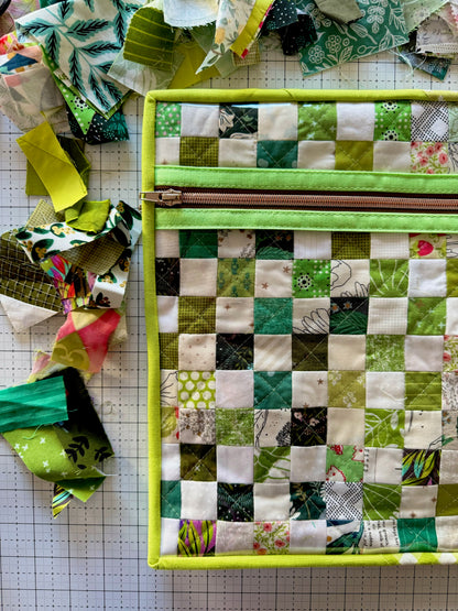 Scrapkonfetti Pouch - English