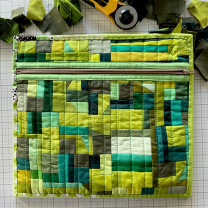 Scrapkonfetti Pouch - English